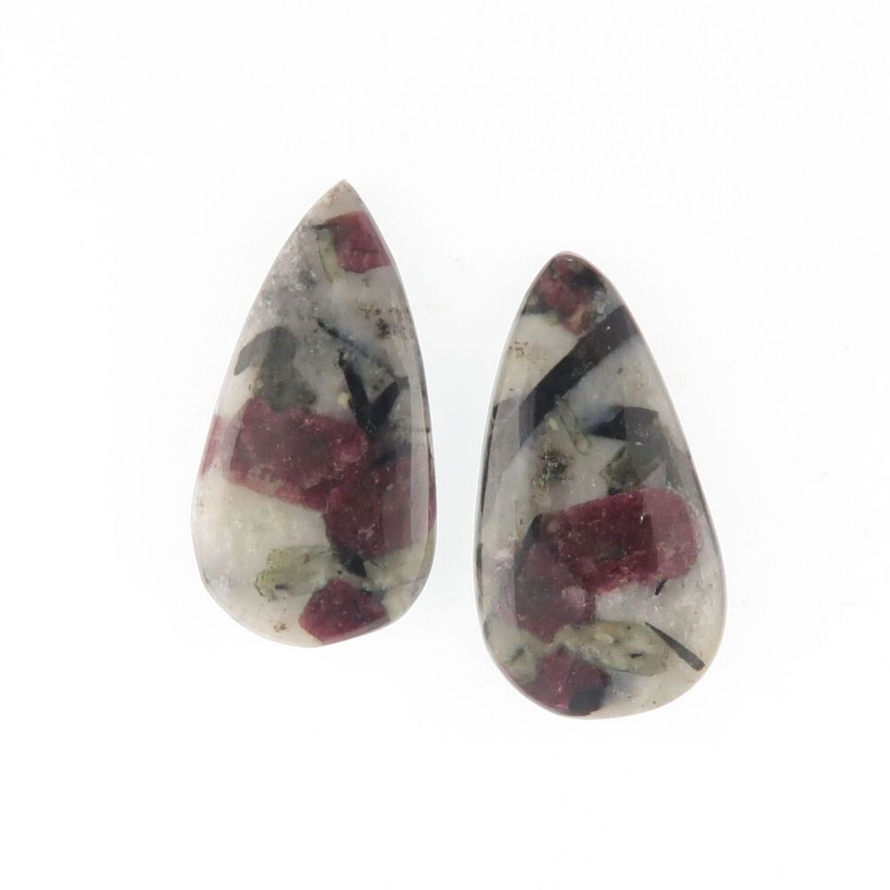 Eudialyte pair - 3881