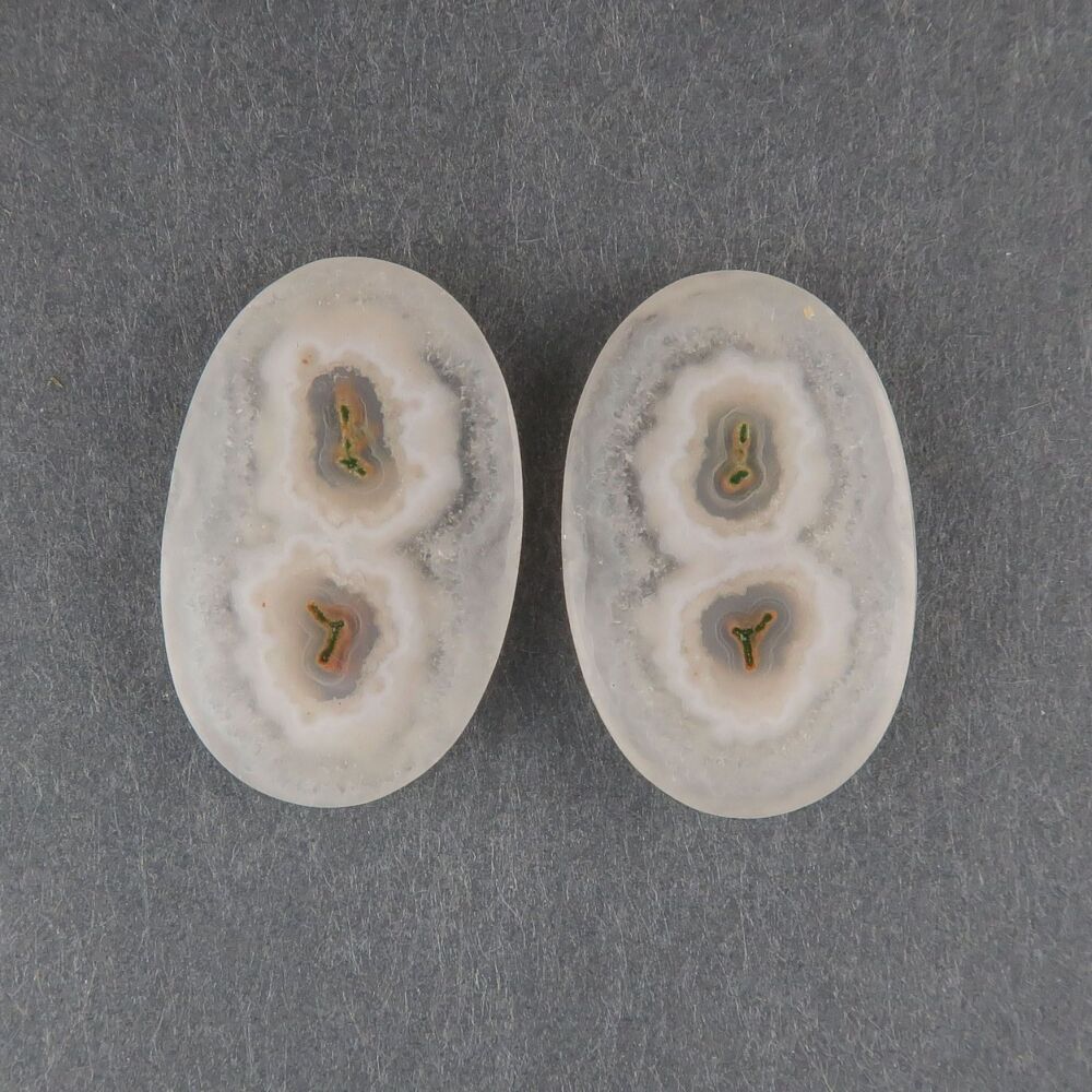 Solar quartz pair - 3906
