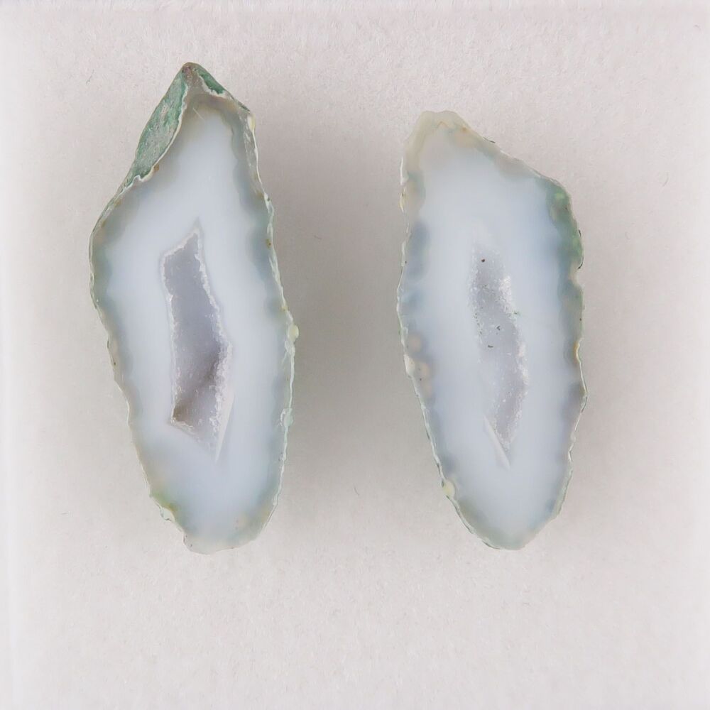 Geode pair with druzy - 4252