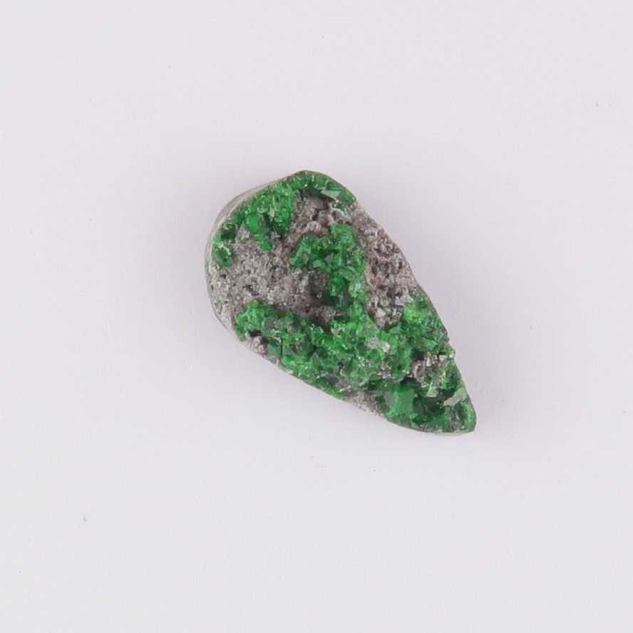 Uvarovite garnet unpolished - 4423
