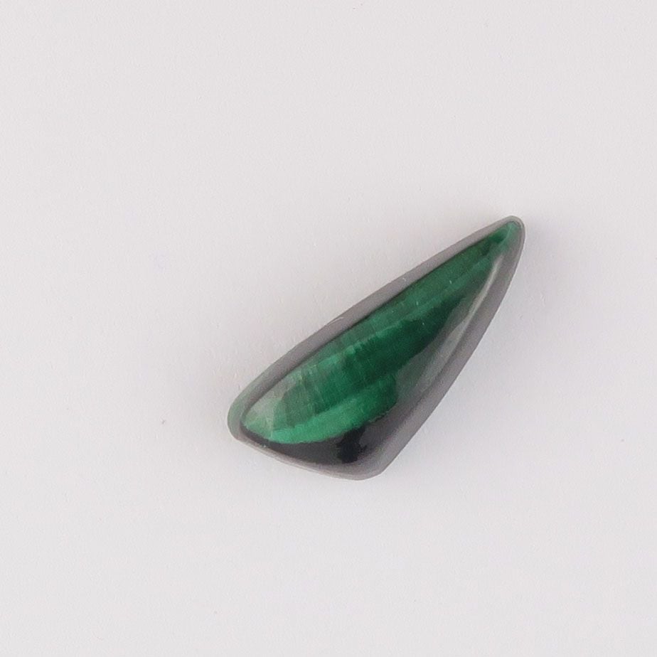 Malachite cabochon with chatoyancy - 4420