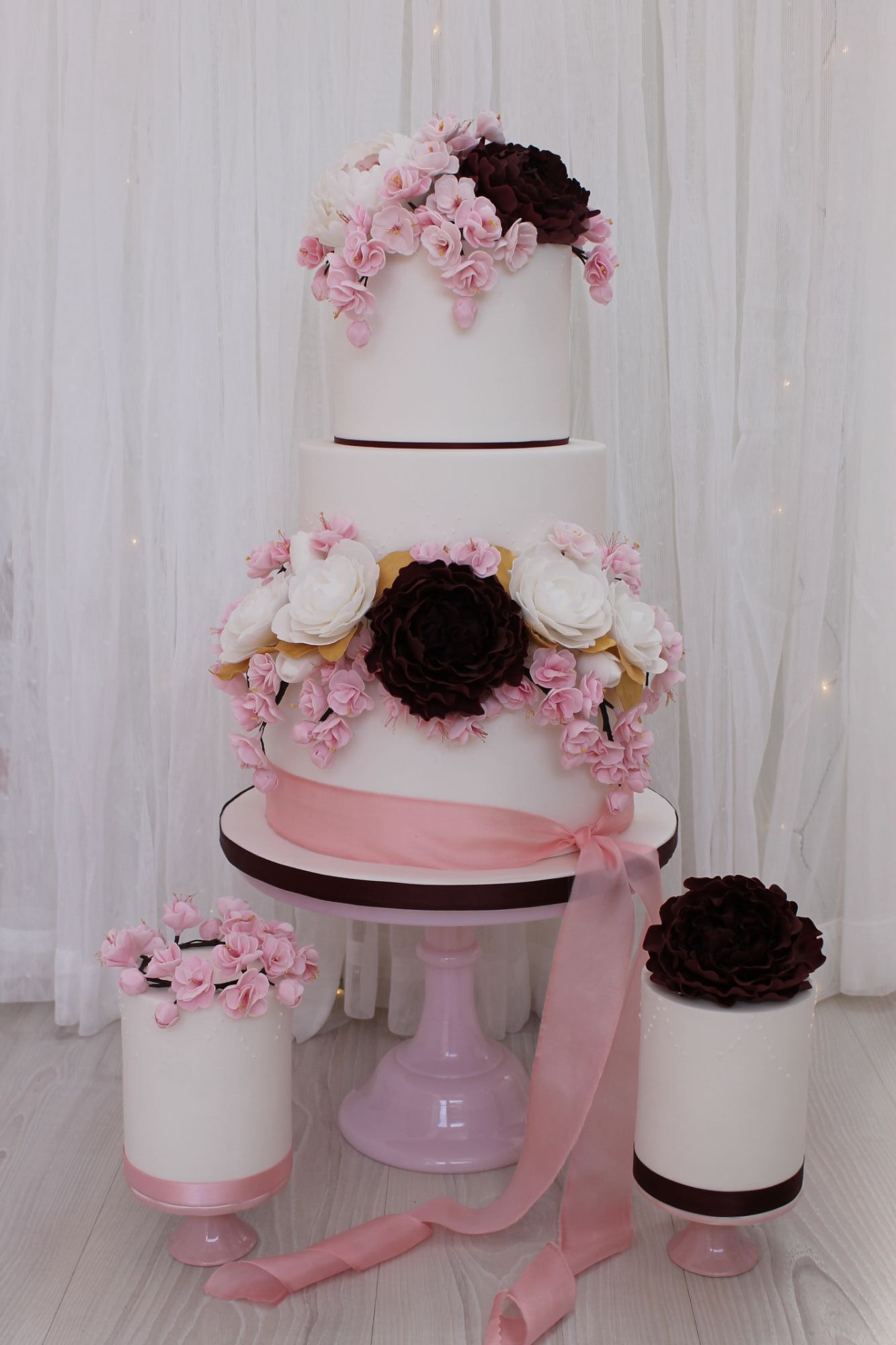 Helen Jane Cake Design, Christchurch, Dorset - wedding cakes (12)