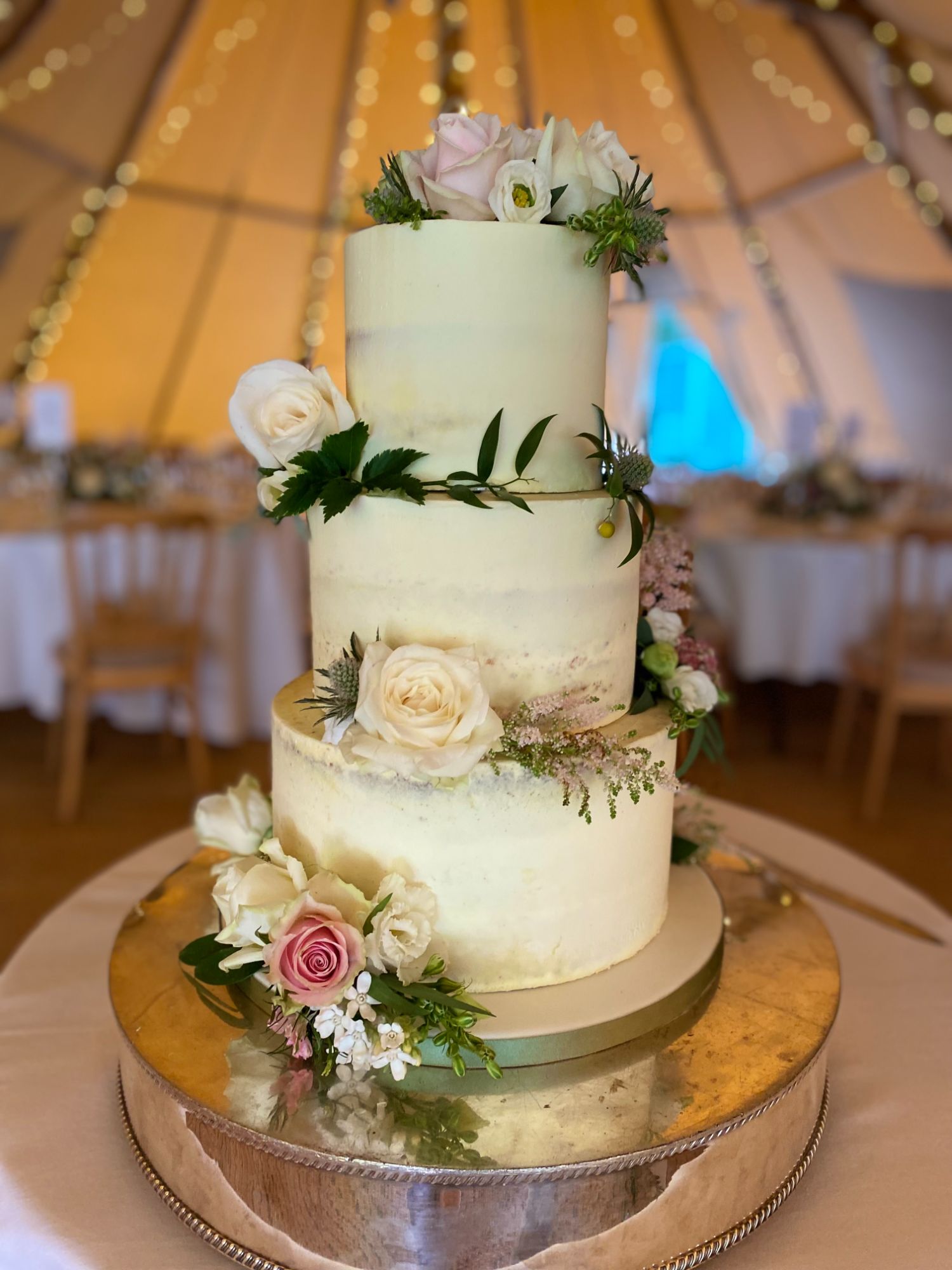 Helen Jane Cake Design, Christchurch, Dorset - wedding cakes (25)