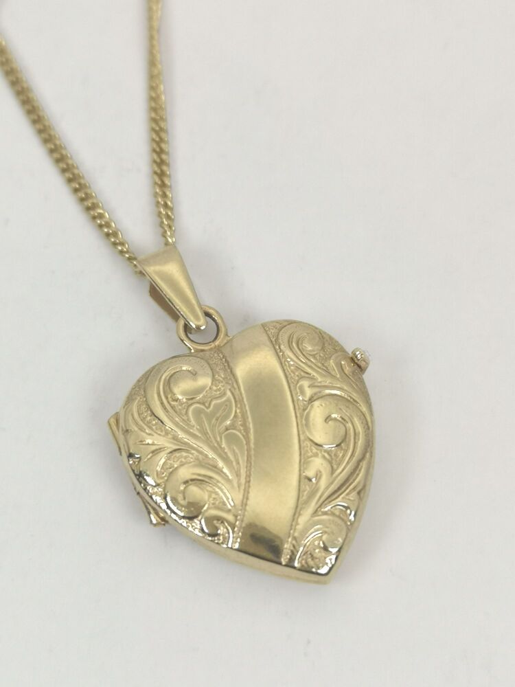 Vintage 9ct Gold Heart Locket and Chain     #1655