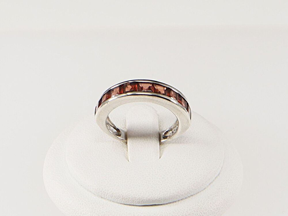 Silver Garnet Band Ring   #0247