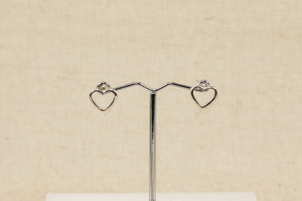 Silver Heart Stud Earrings   #3531