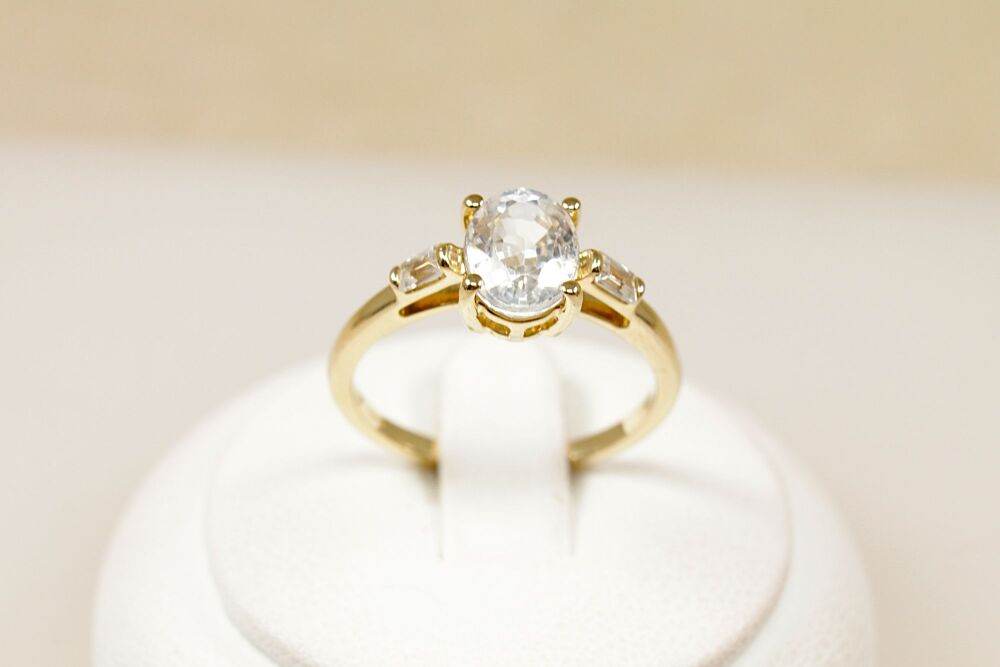 9ct Gold White Topaz Ring  #3802