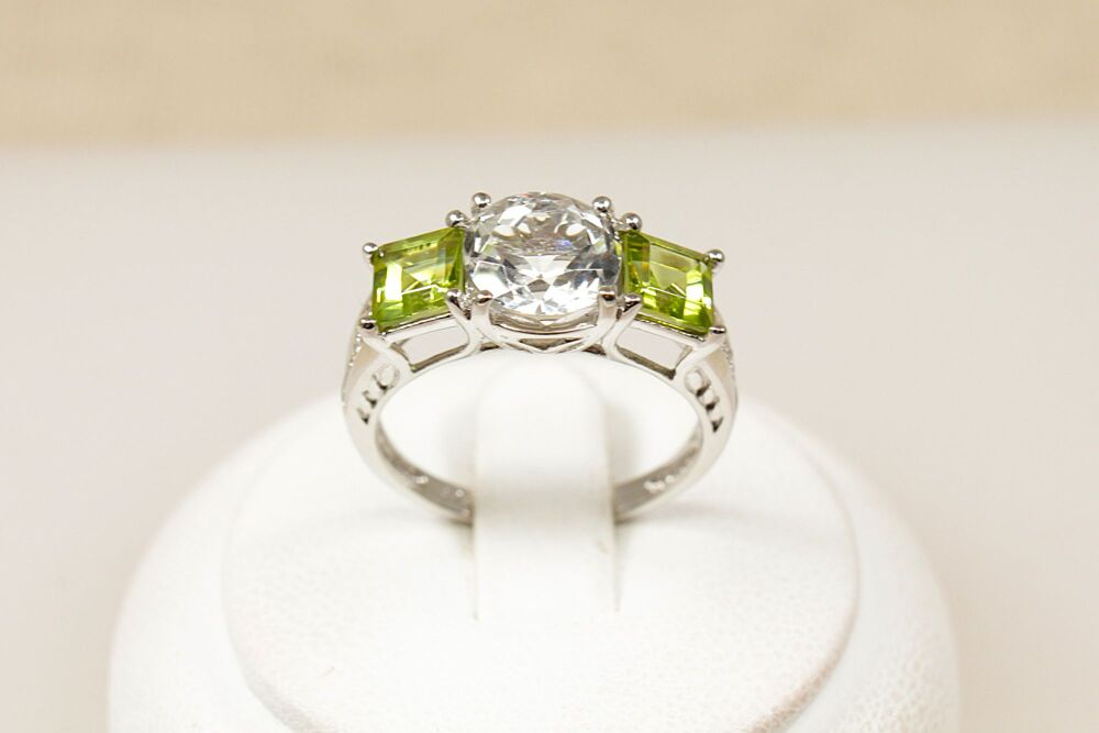 9ct White Gold White Sapphire & Peridot Trilogy Ring  #3776