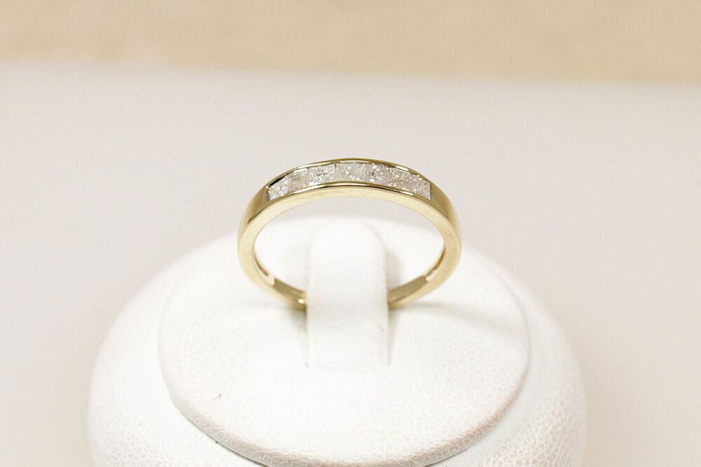 9ct Gold 7 Stone Diamond Ring  #3778