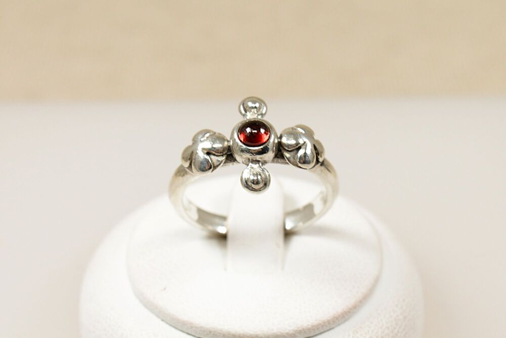 Scottish Silver & Garnet Vintage Ring   #3785