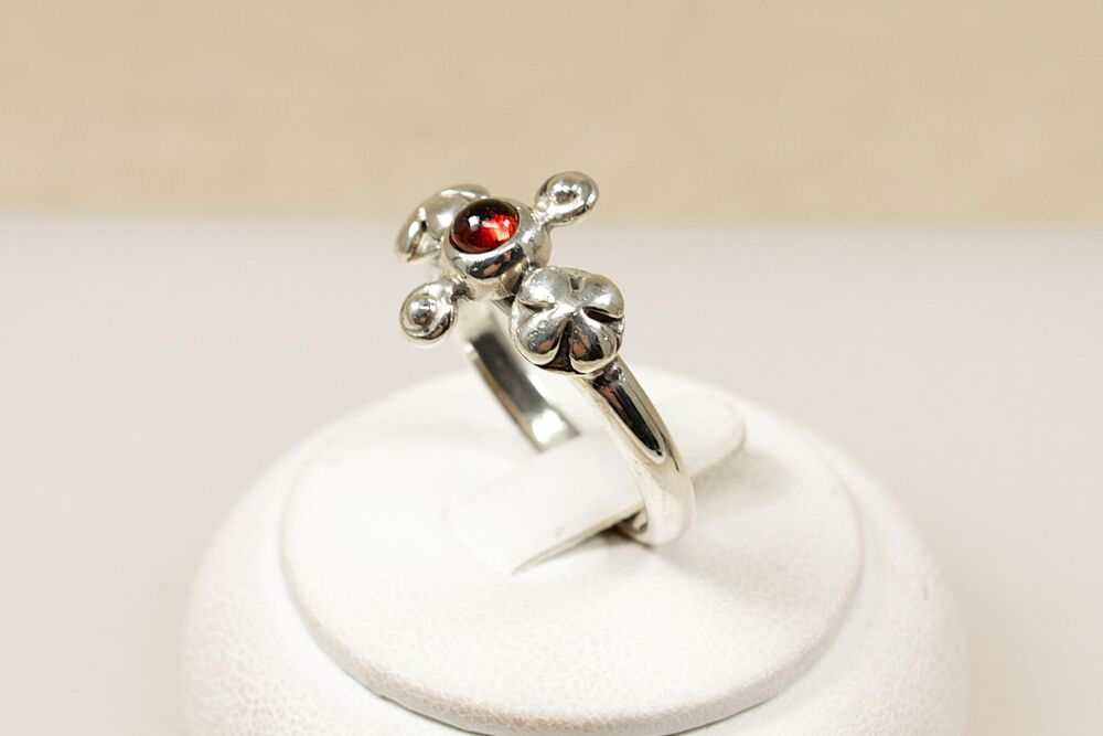 Scottish Silver & Garnet Vintage Ring   #3785