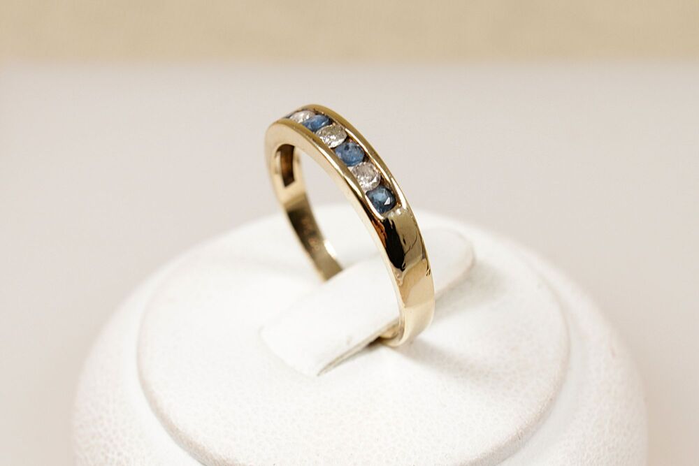 9ct Gold Sapphire & Diamond Band Ring  #3790