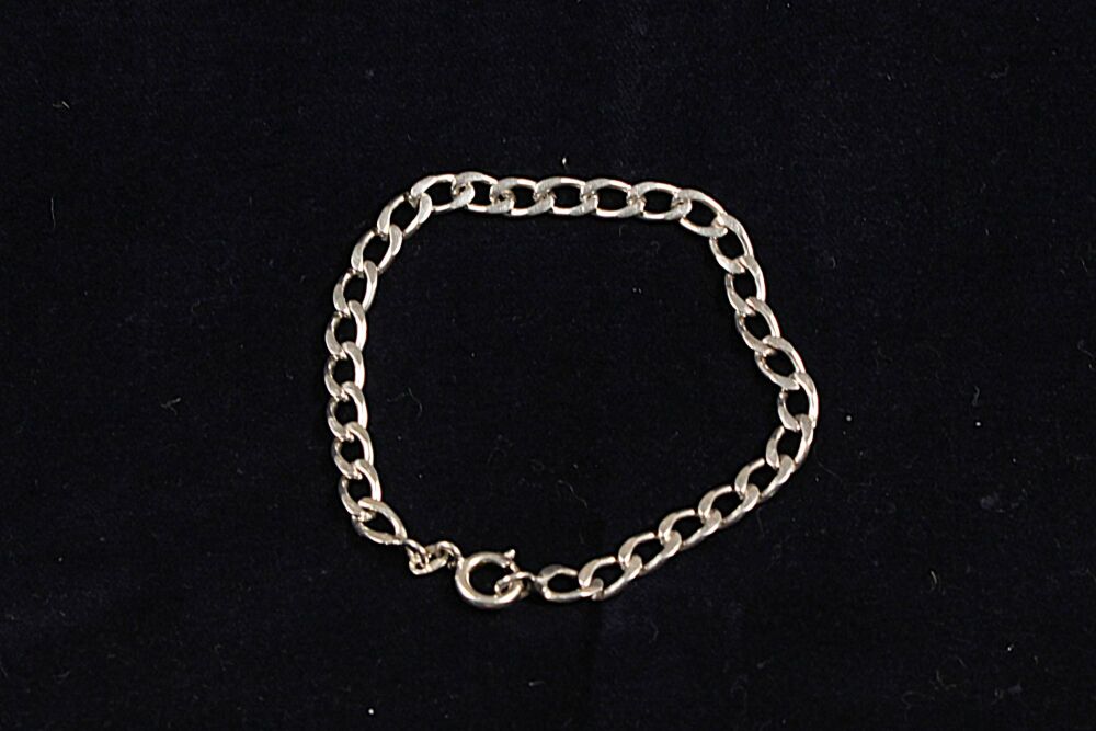 Silver Flat Curb Link Bracelet    #3915