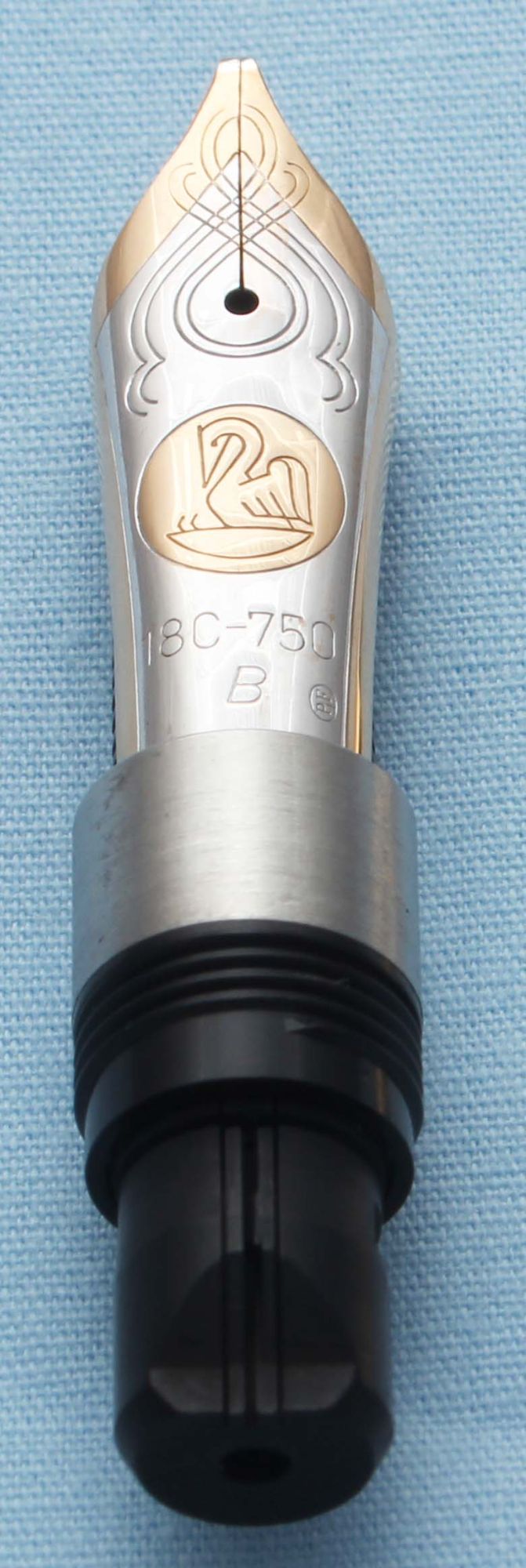 N307  - Pelikan M1000 Broad Nib