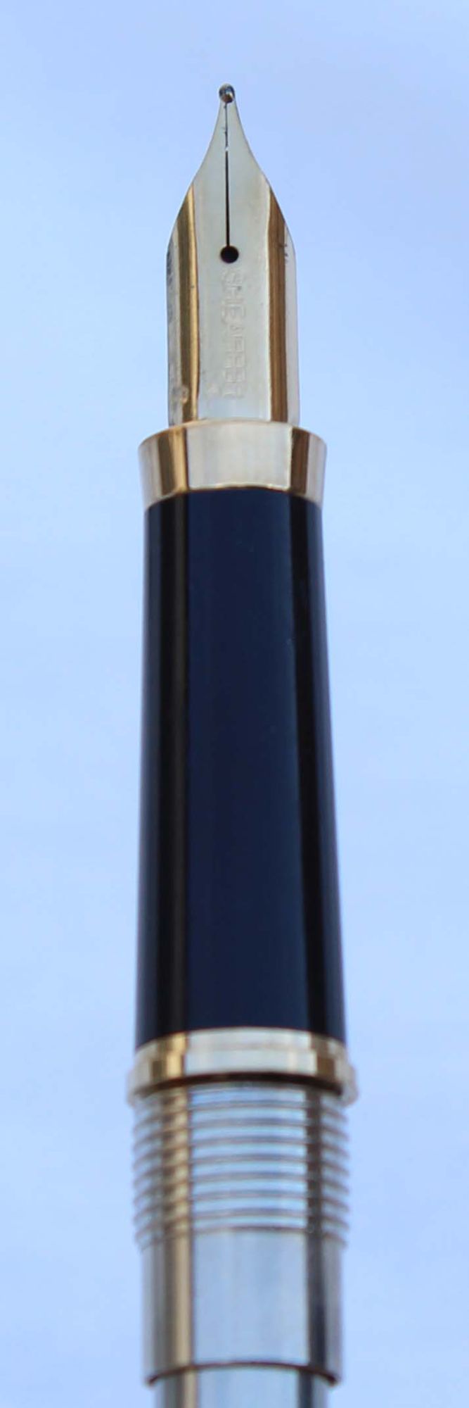 N962 - Sheaffer Fashion Medium Nib
