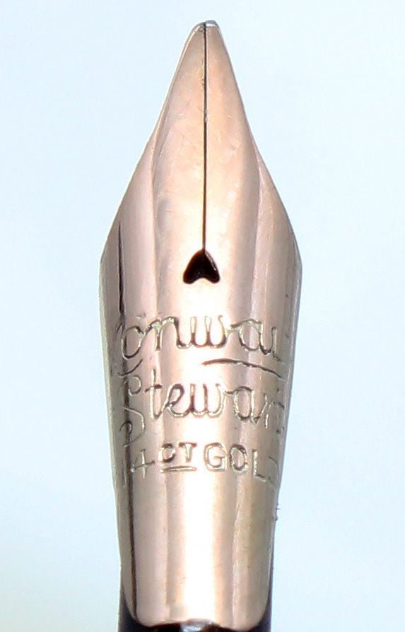 N824 - Conway Stewart Dinkie Medium Nib