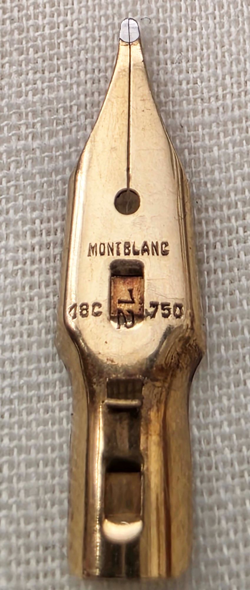 N1159 - Montblanc No12 Broad Nib