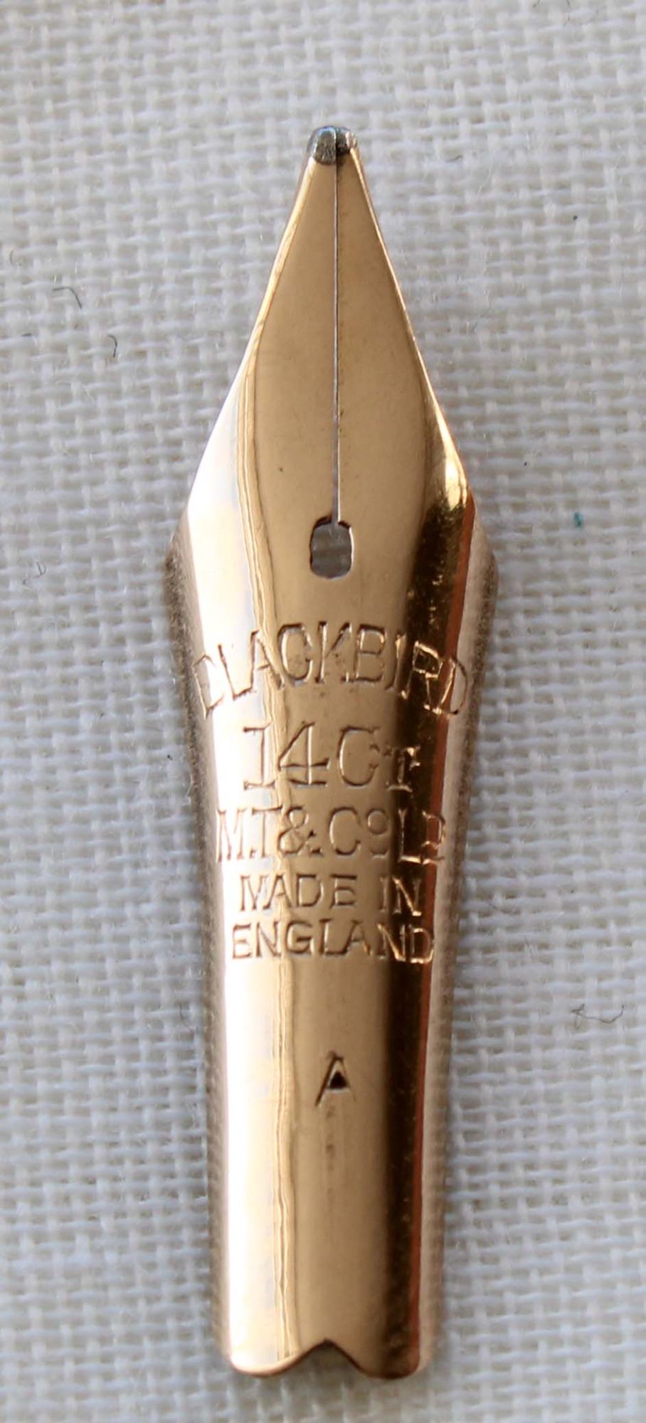 N1084 -Mabie Todd Blackbird A Medium Nib