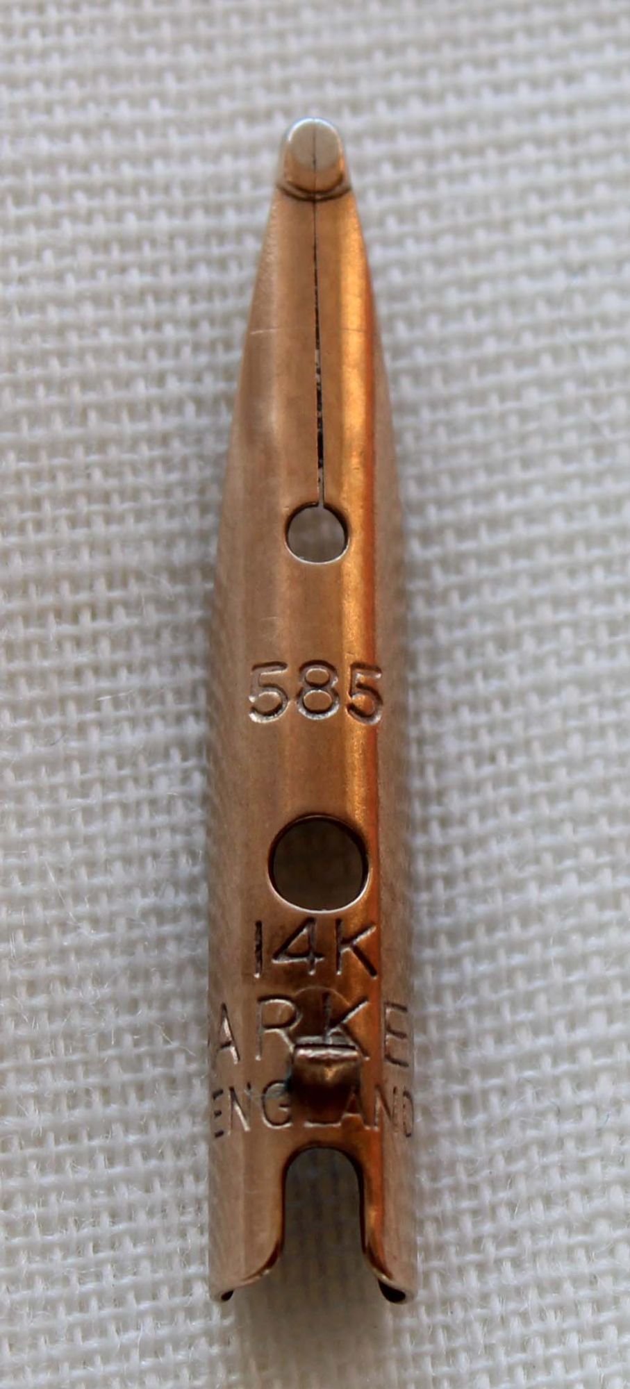 N1333 - Parker 61 Broad Nib