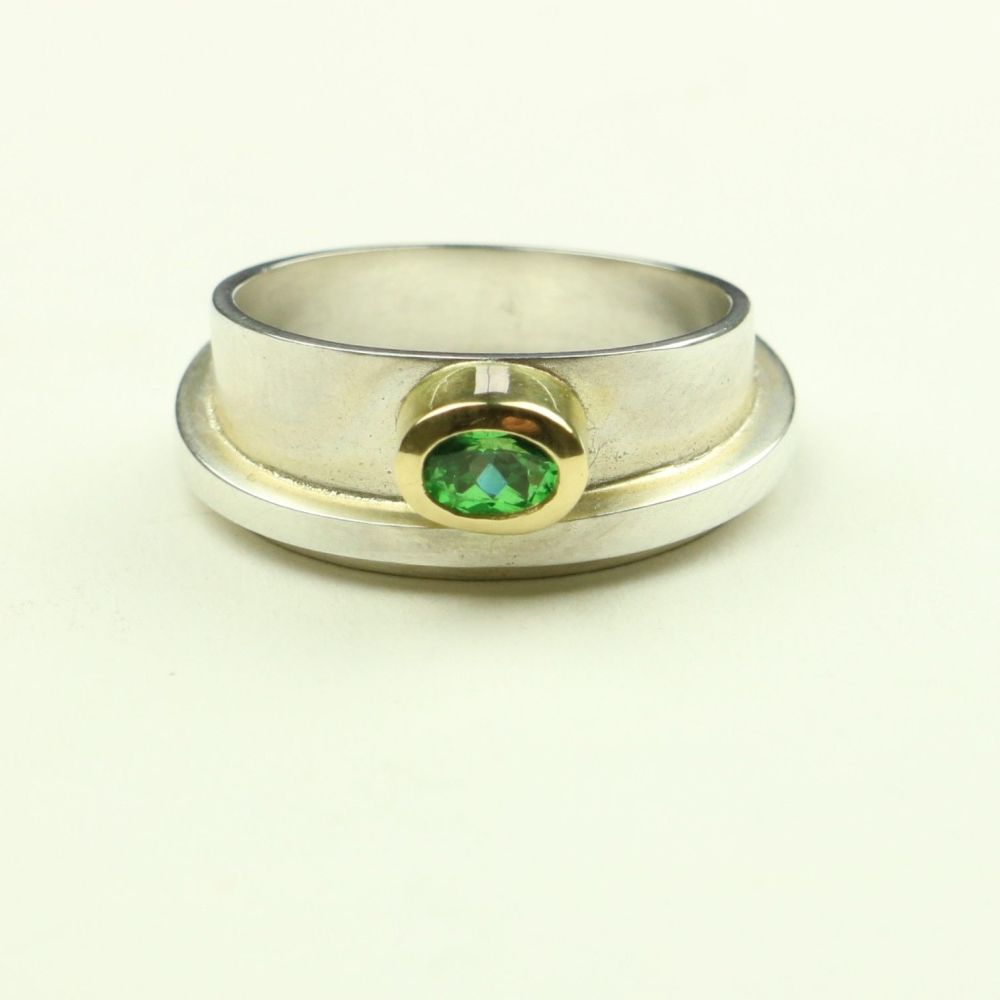 Taper Ring in Silver and Gold with Tsavorite Size N