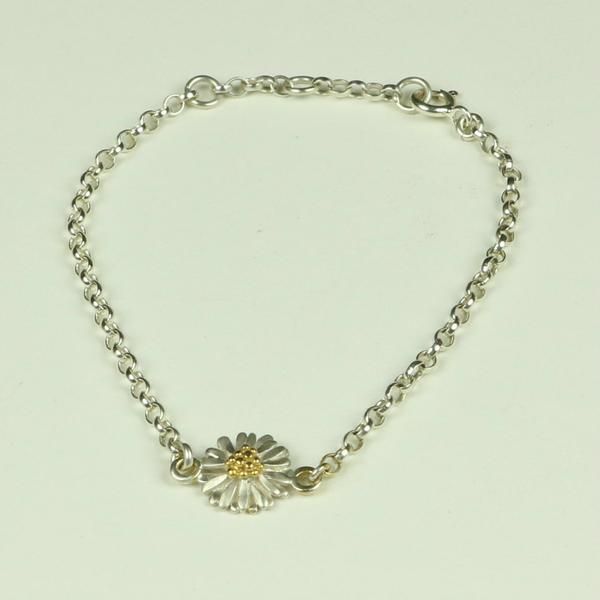 Daisy Light Bracelet with Small Daisy