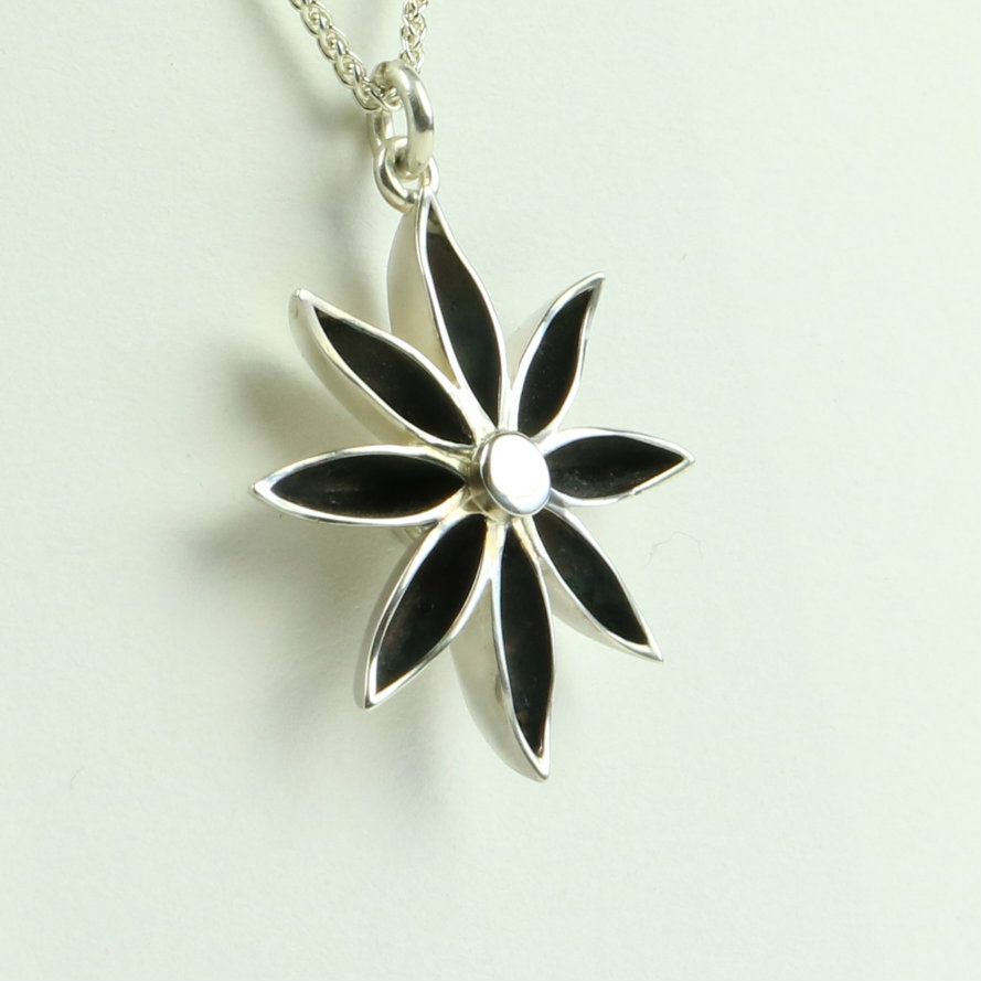Star Anise Large Pendant