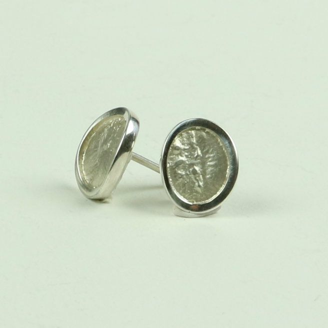Natura medium stud earrings in reticulated silver with polished edge 12mm x