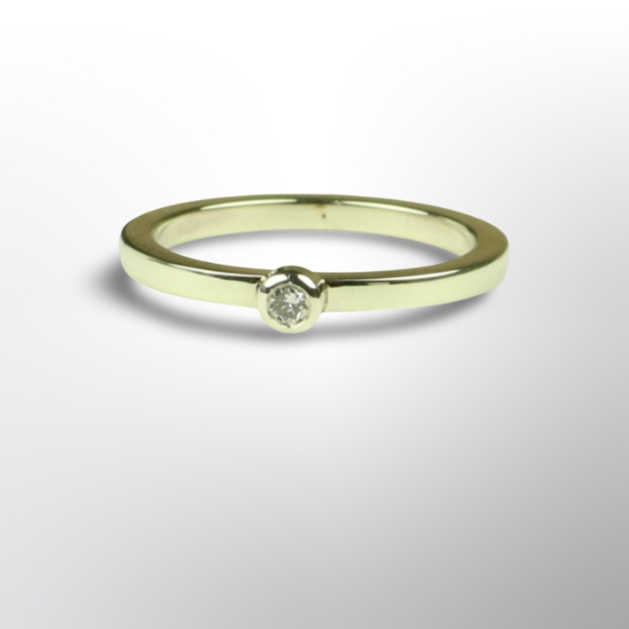 Gold Ring with Diamond