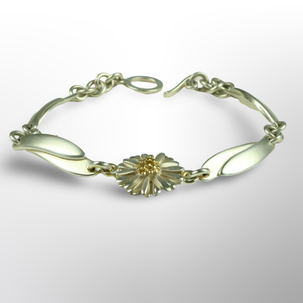 Daisy Bracelet with Leaves