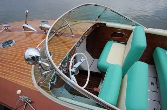 riva boat windscreen and seats 