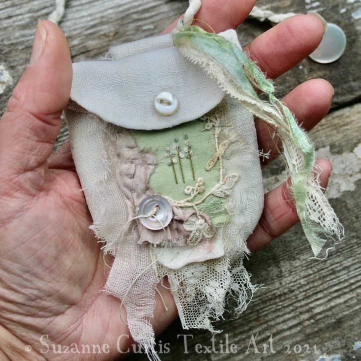 Textile Crystal Pouch N - Aventurine