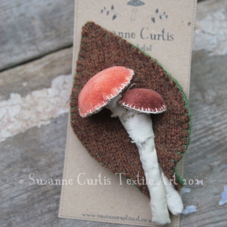 Velvet Toadstool & Leaf Brooch 11