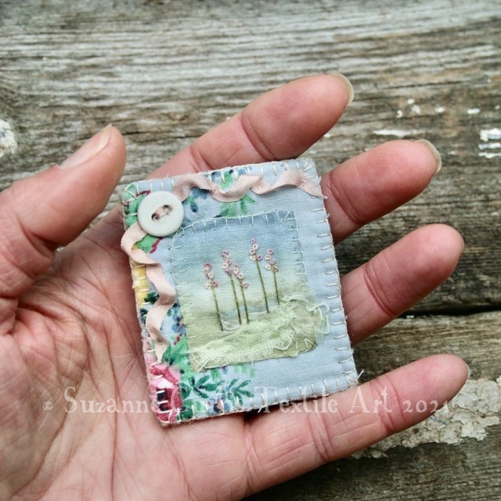 Embroidered vintage textile brooch I