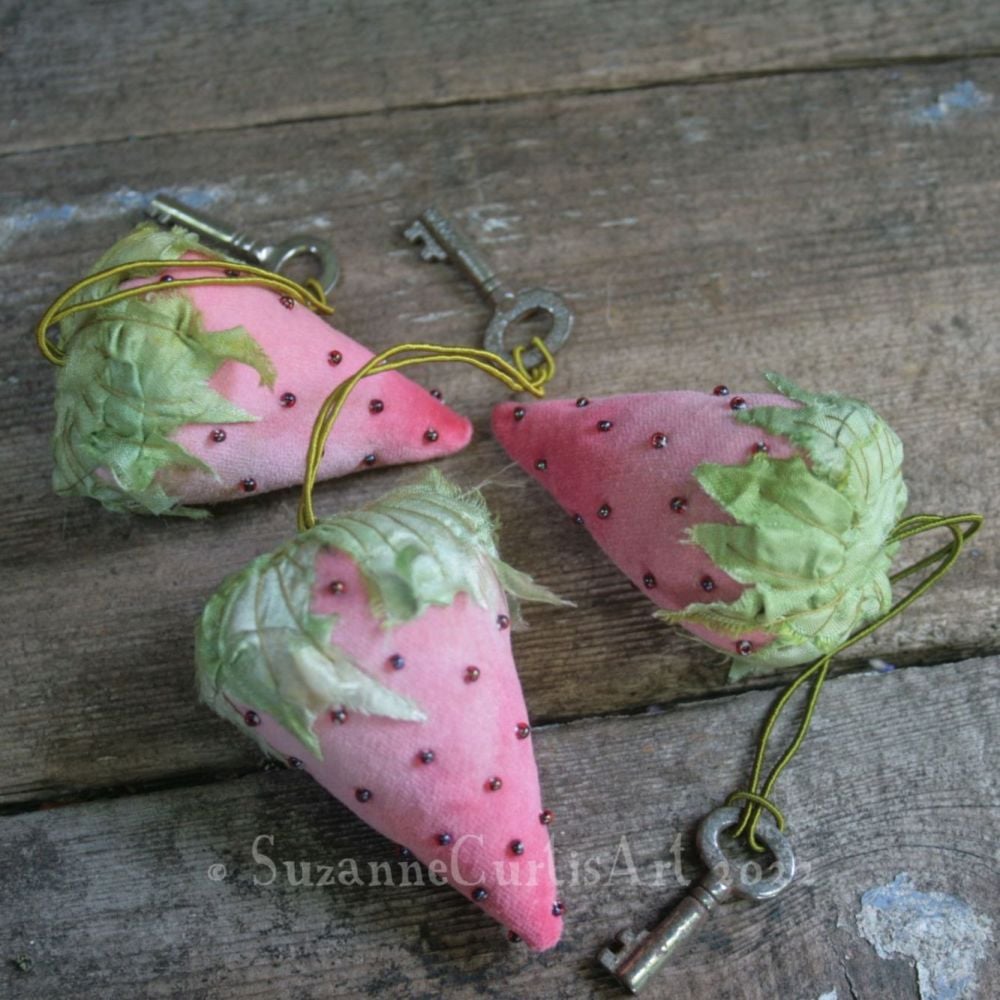 Velvet Strawberry - Dusky Salmon Pink Dip Dye - Red Beads