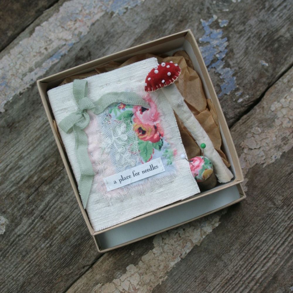 Needlebook/Pincushion Gift Set C
