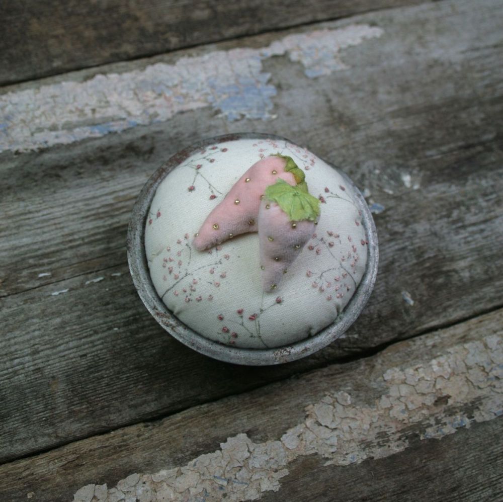 Vintage Tin Pincushion with Strawberries B