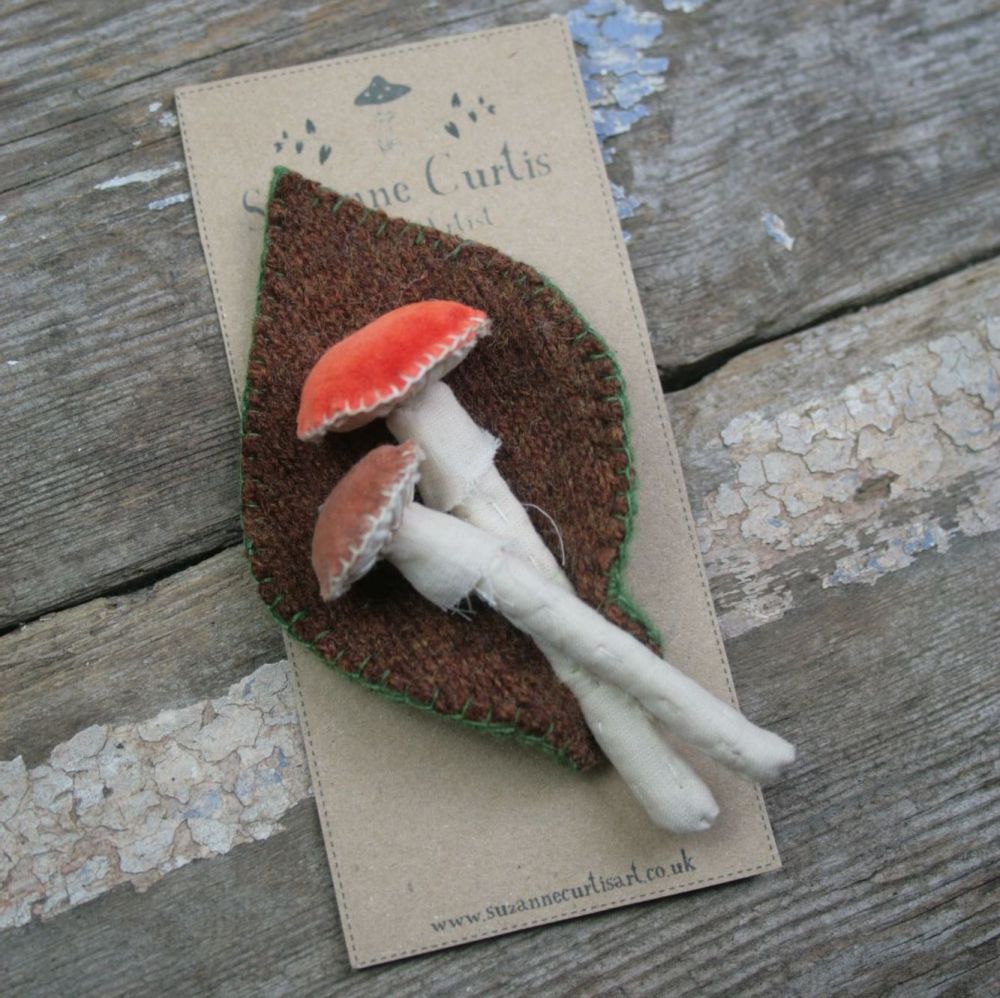 Toadstool and Leaf Brooch G