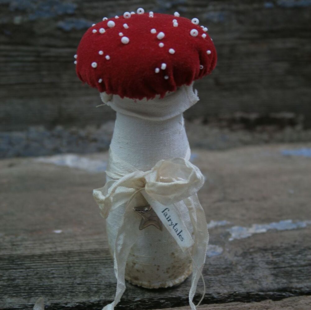 Small Single Fly Agaric H