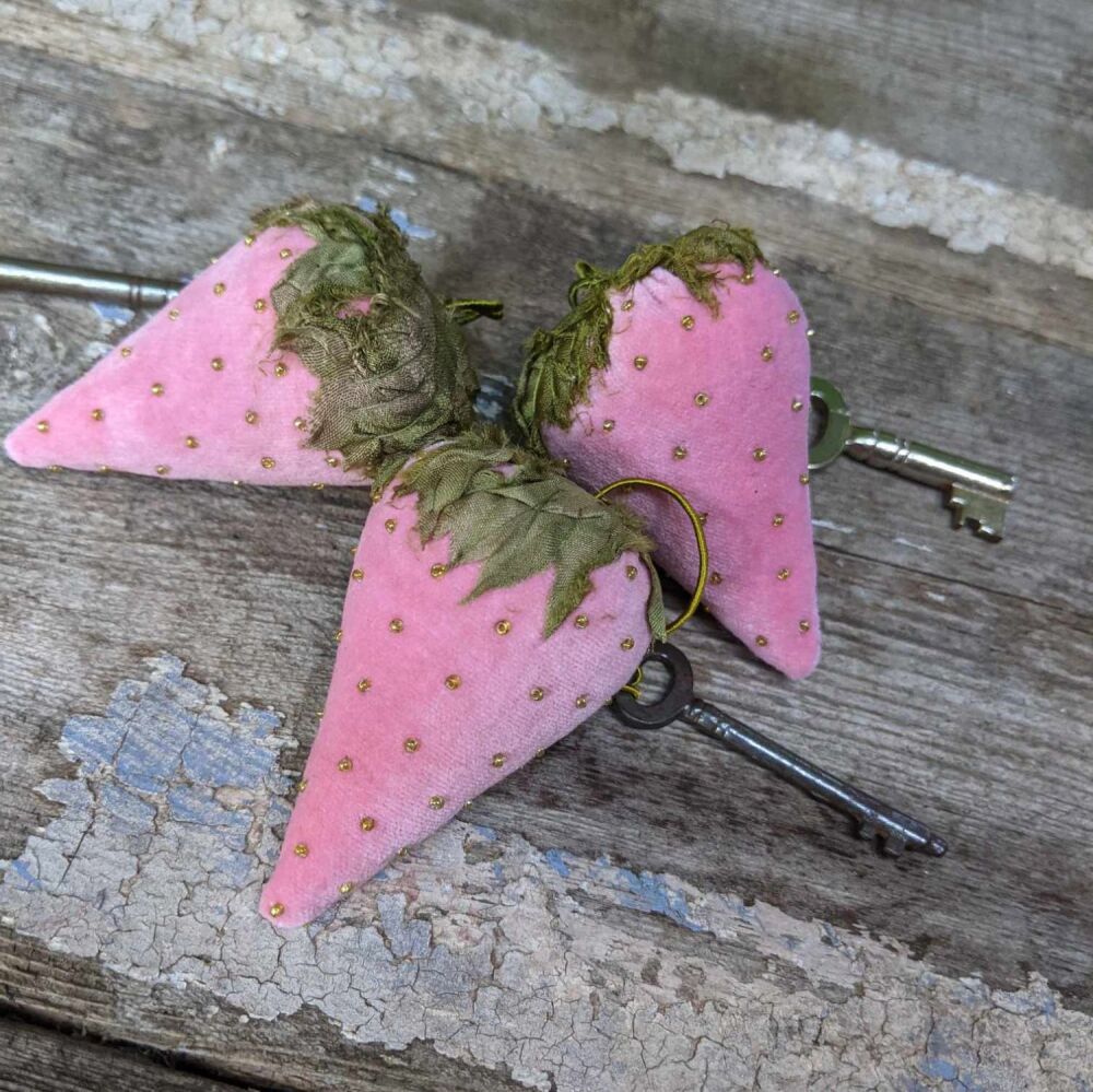 Velvet Beaded Strawberry - Cyclamen Pink