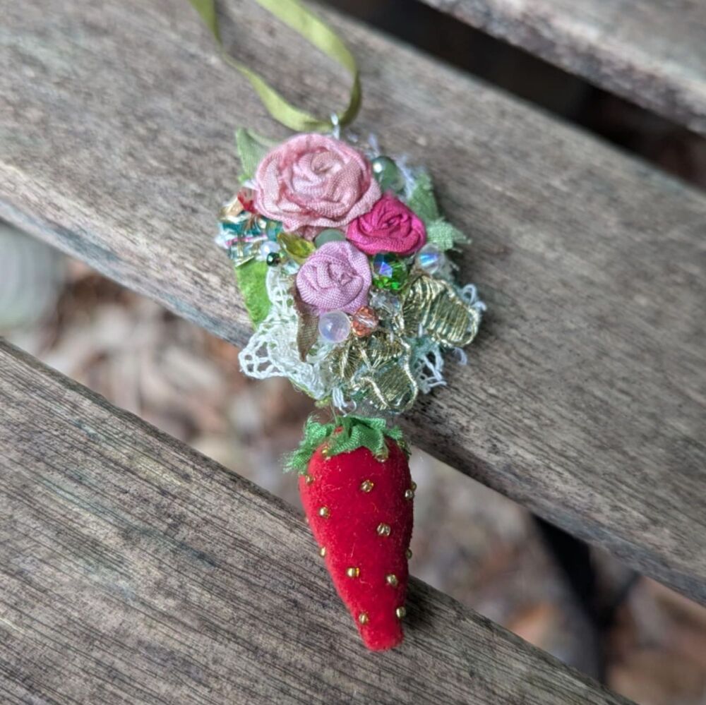 Embellished Textile Necklace/Brooch Workshop - Wednesday 25th or Saturday 28th February 2026
