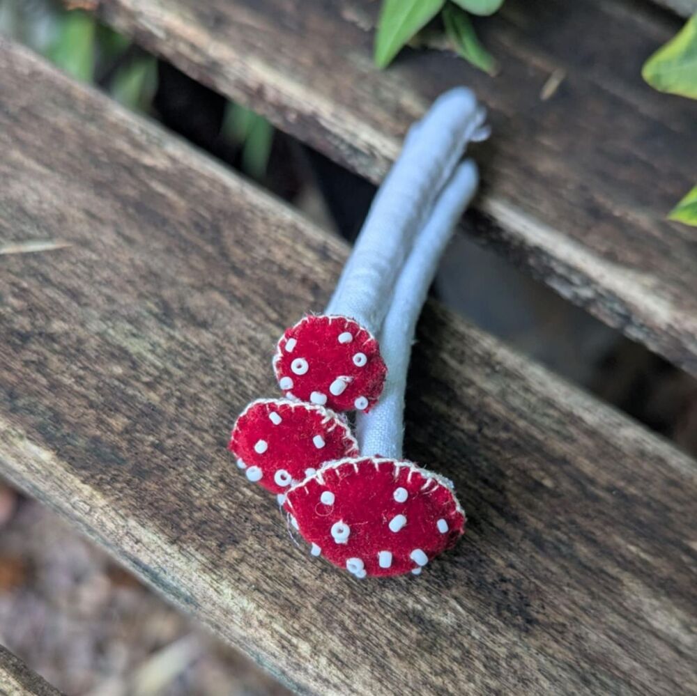 Velvet Toadstool Cluster Brooch - Friday 27th March