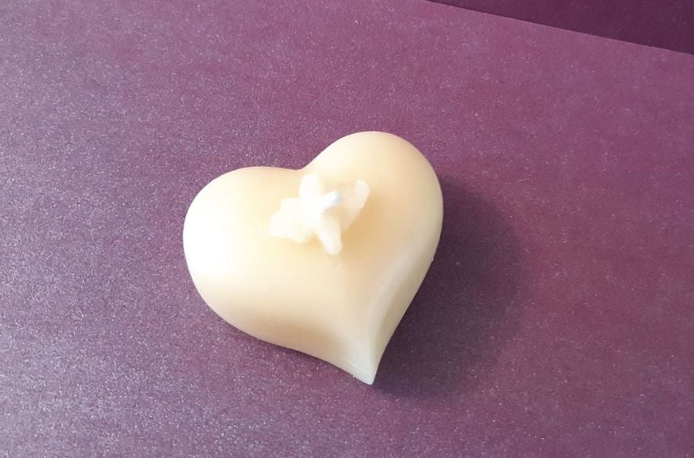 Small heart with bee candle