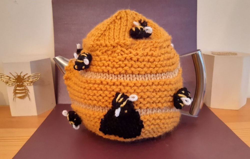 Large Knitted Beehive Tea Cosy 