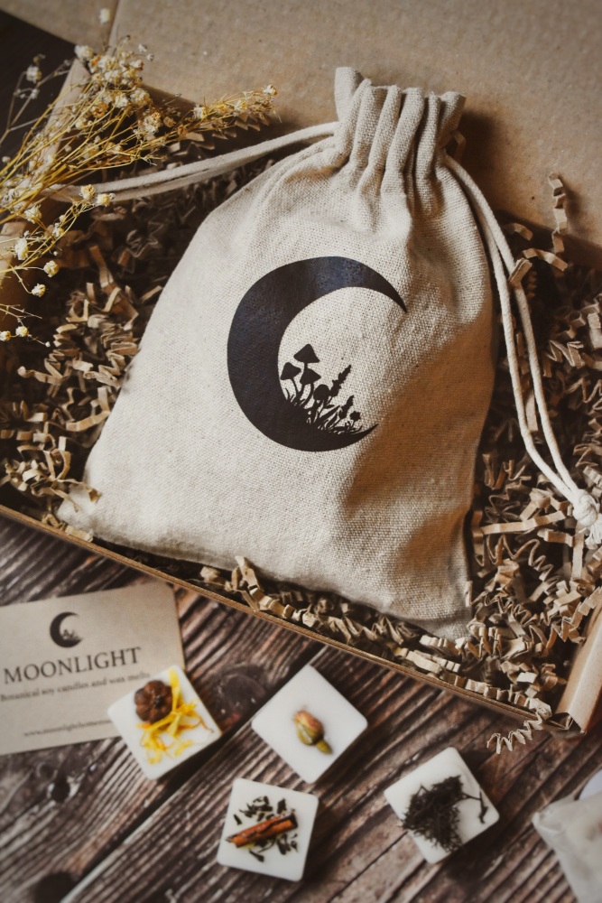 Moonlight Discovery Pouch