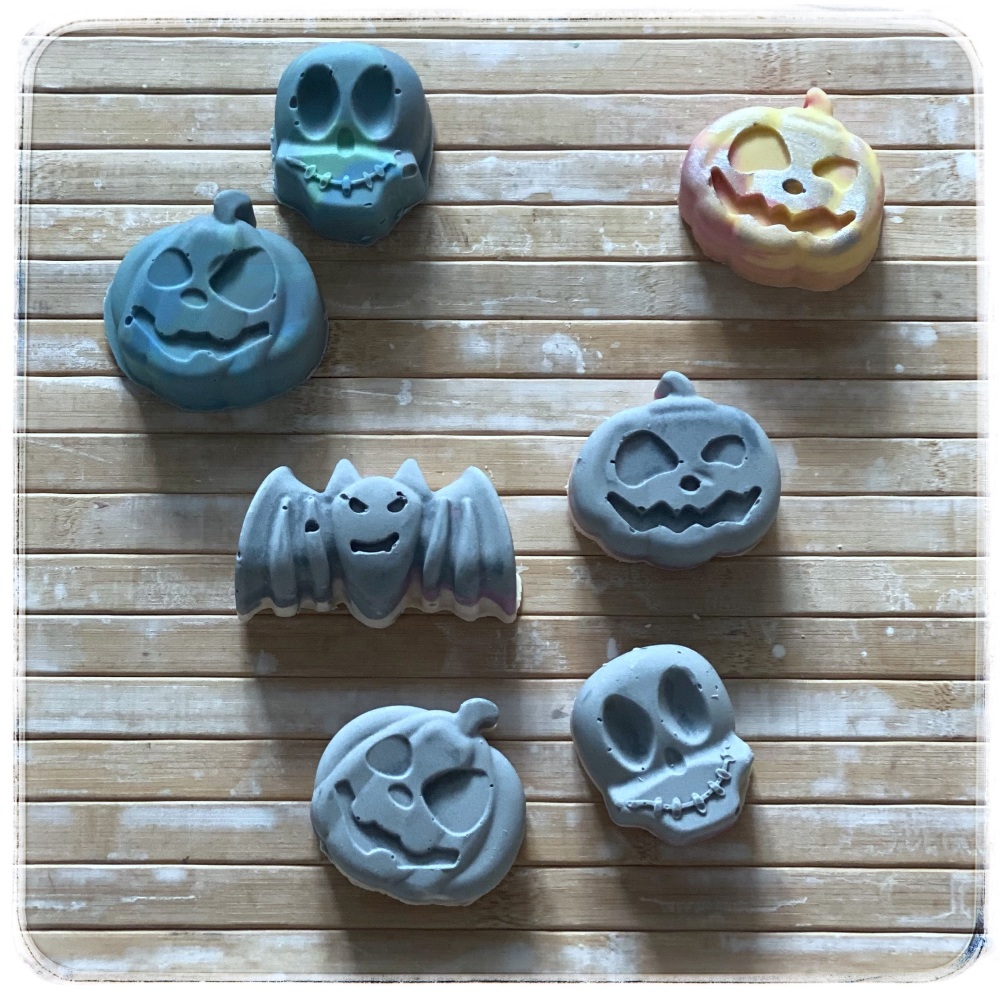Halloween Soaps (35g min)