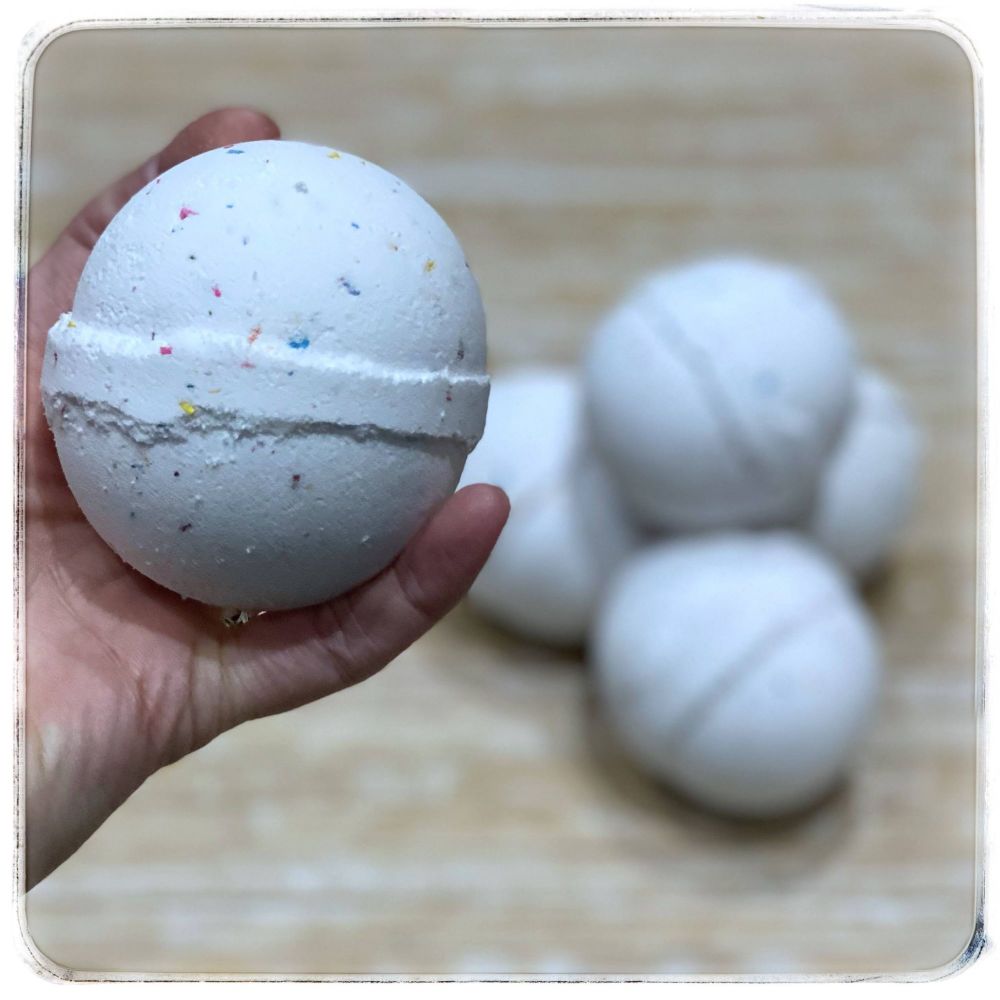 P A R T Y Large Bath Bomb