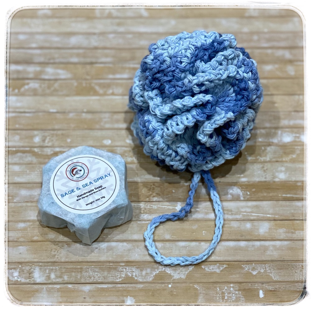 Bath Puff and Festive Snowflake - Spruce & Mint