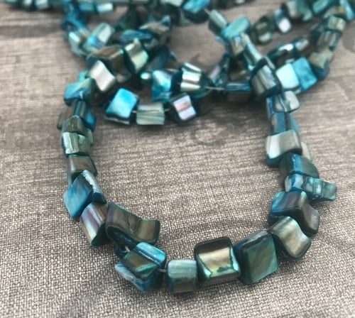 Aqua Shell Nuggets Strand