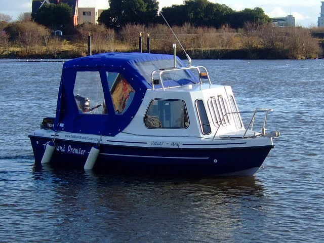 premier full pram and fishing cover at cardiff bay 010