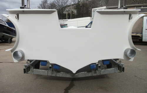 outside transom rib